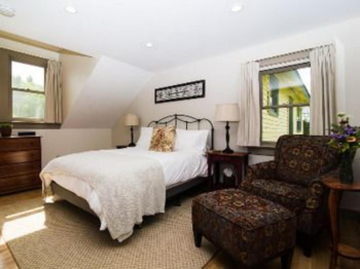Bark Eater Inn Keene Bagian luar foto