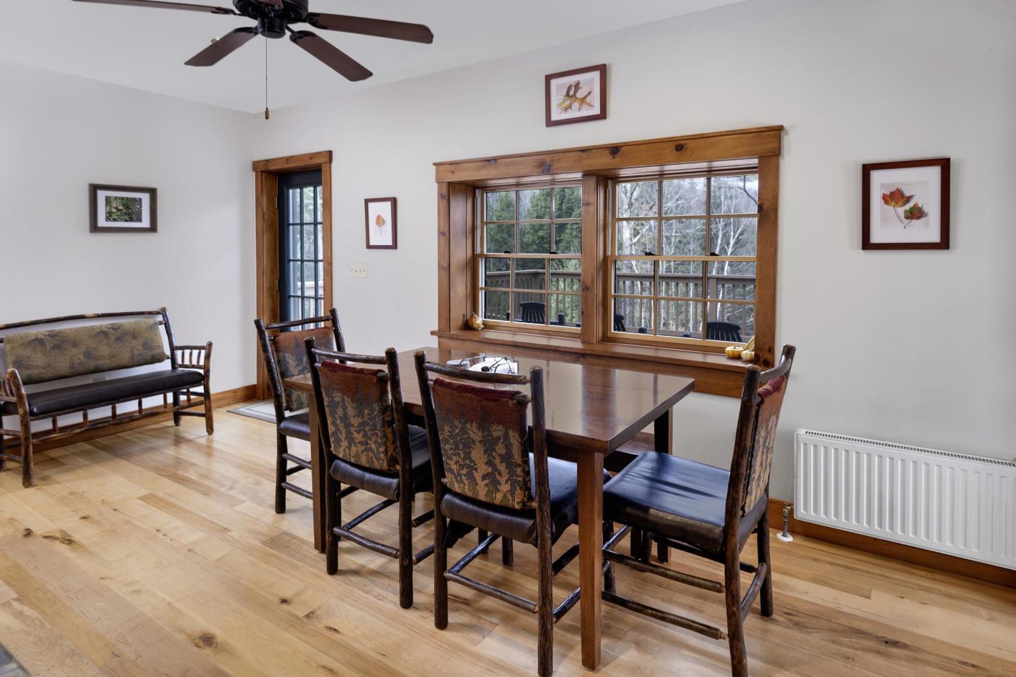 Bark Eater Inn Keene Ruang foto